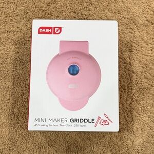 Dash Pink Mini Maker Griddle